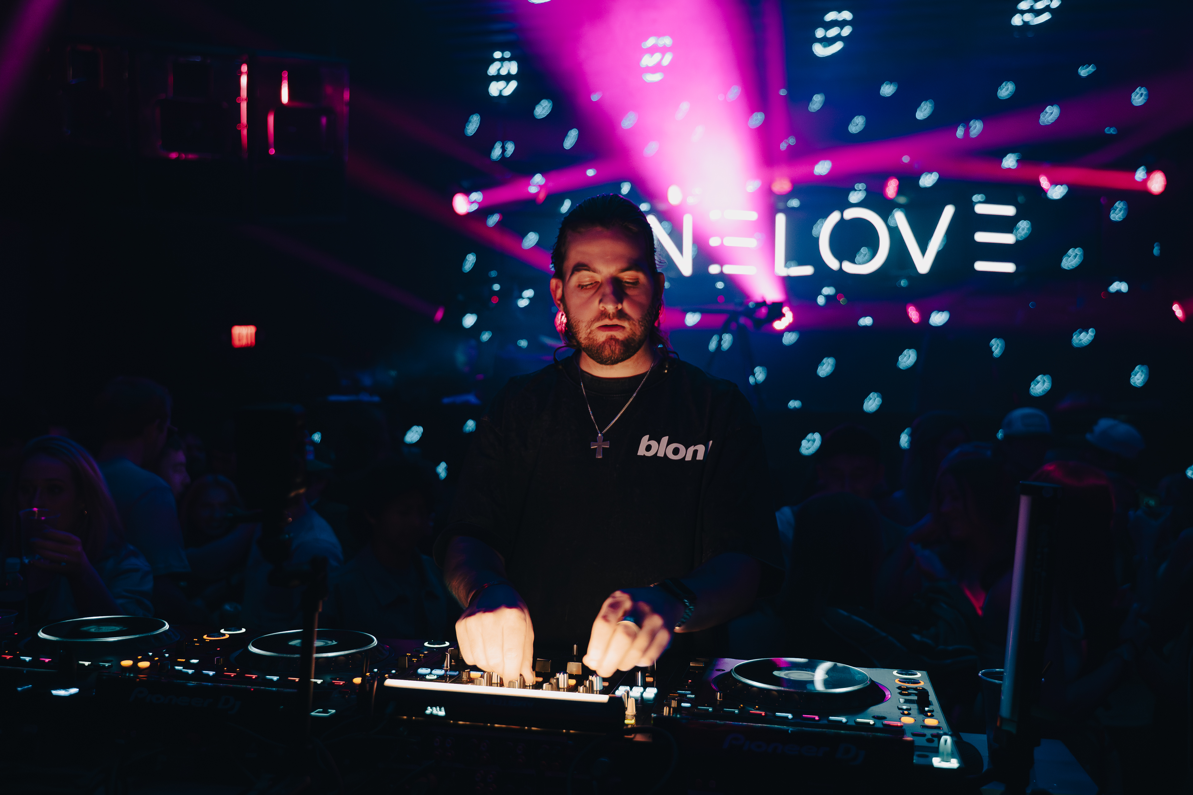 ONELOVE live performance